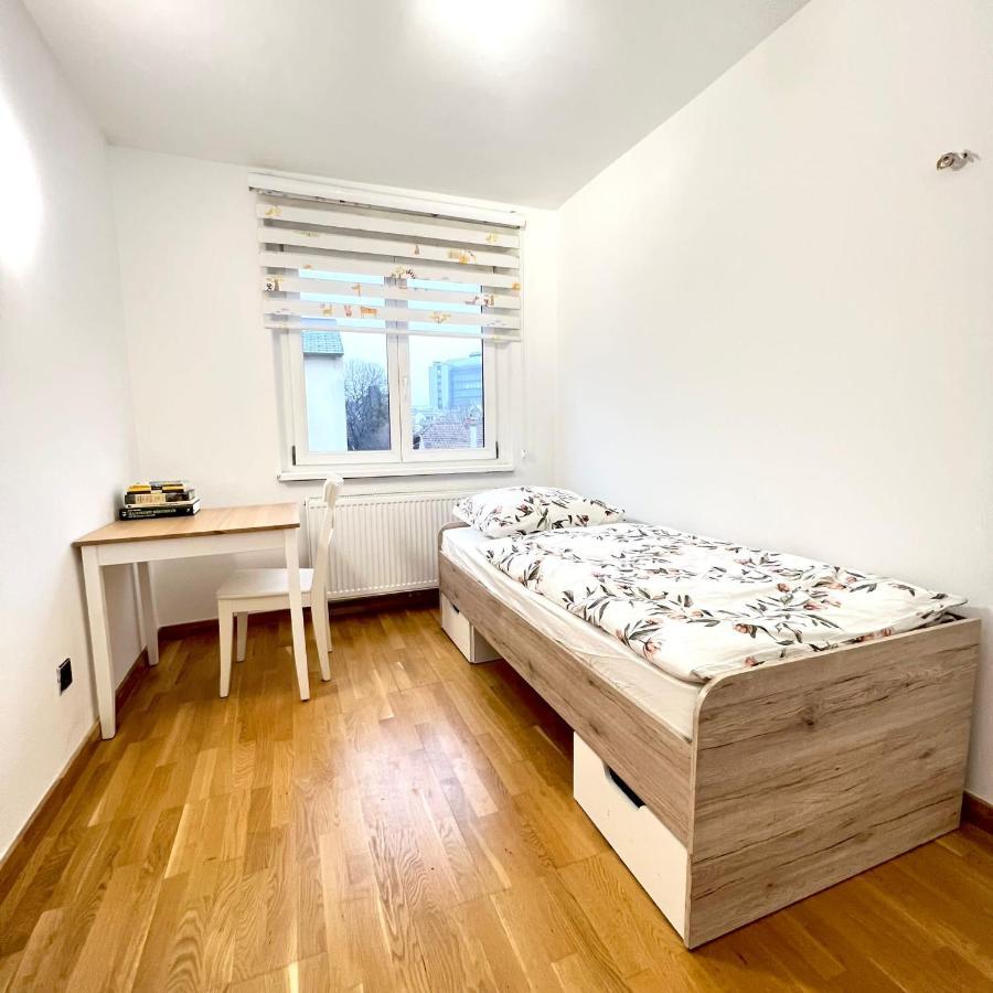 Spacious Apartment With Terrace Βιέννη Εξωτερικό φωτογραφία